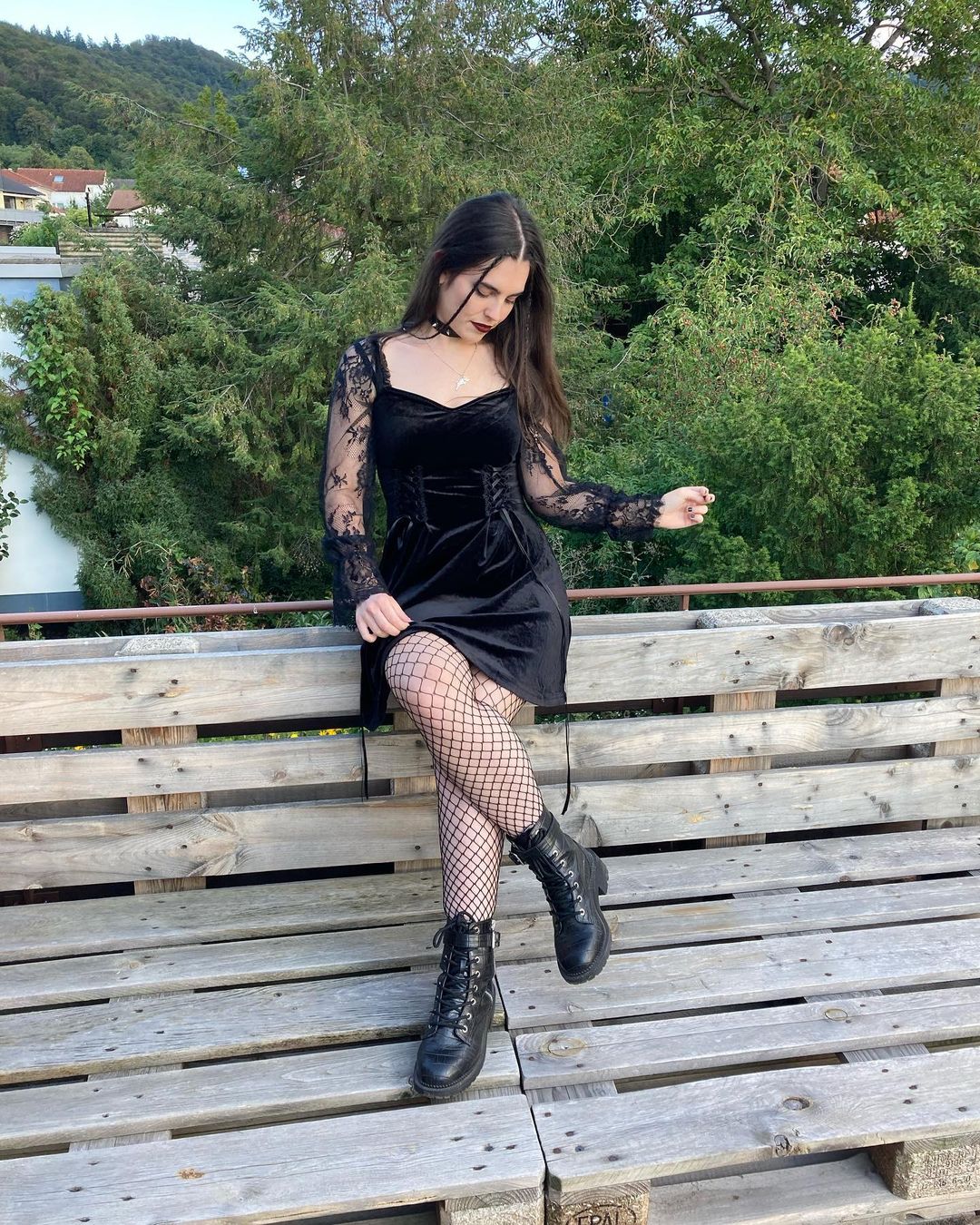 Gothic Retro Beauty Dress - Image 4