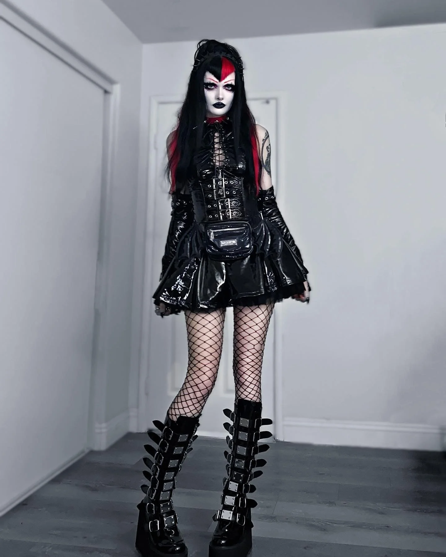 Gothic Swing Boots - Image 8