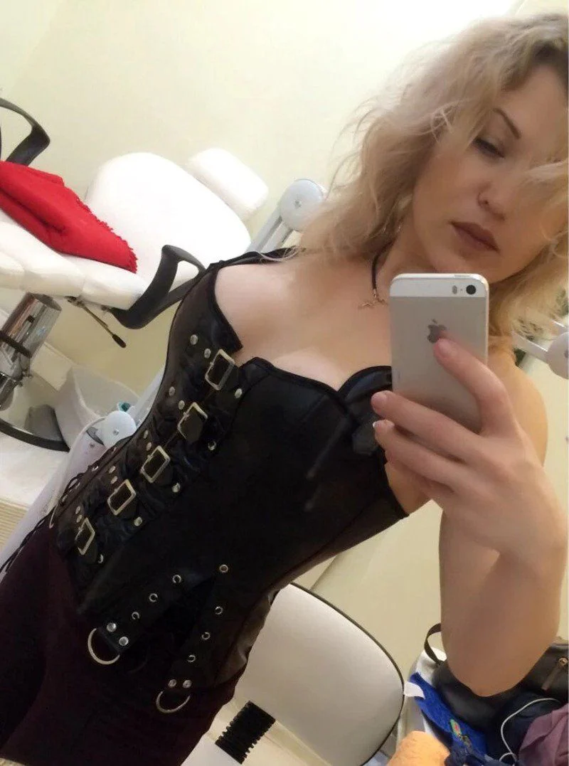 Deluxe Diva Corset - Image 9